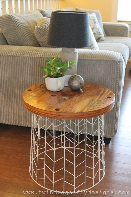 DIY Accent Table #sofatable #diy DIY Accent Table
