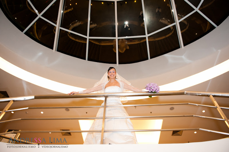Fotos de Casamento Carolina e Maurício. Foto numero 30 do estudio L&D Producoes, do Rio de Janeiro, RJ. Andressa Lima e equipe fazem fotos de casamento (fotografias de casamentos), fotos de making-of (making of de noiva), fotos de eventos sociais, fotos de casal (ensaios fotograficos de e-session), videos de casamento (filmagem de casamentos), videos de making-of e videos de eventos sociais. Fotojornalismo e videojornalismo no Rio de Janeiro, RJ. Casamento Carolina e Maurício Sheraton Barra 28.05.2011 Making of fotos casamento rio de janeiro fotografias casal rj foto eventos noiva ensaio fotografico convite álbum imagem retratos festa