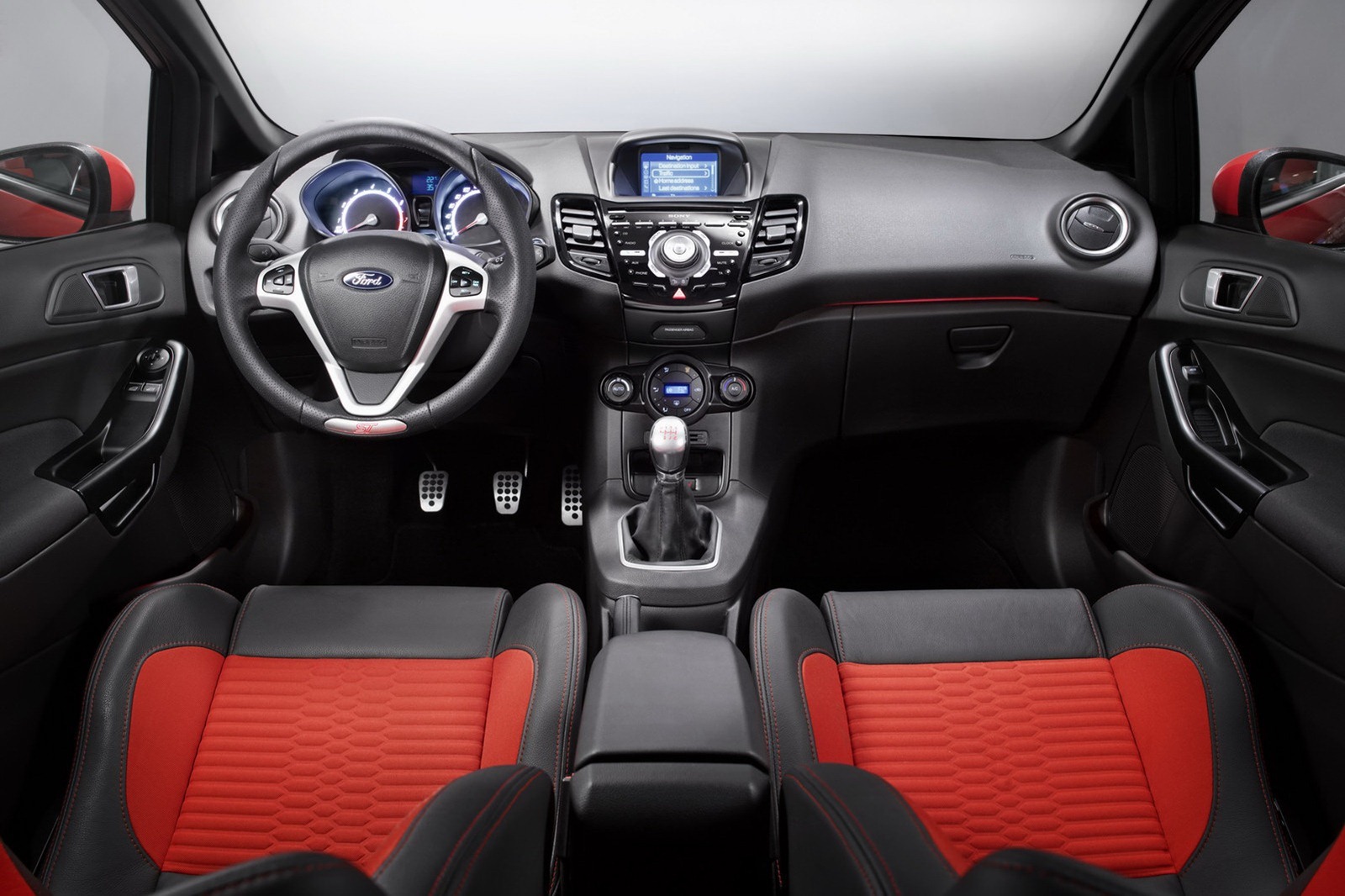 [Ford-Fiesta-ST-62.jpg]