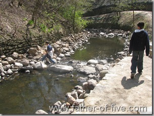 Following the creek.  Notice in the left center of the photo - one of the boys crossing the creek.  See how there is NO TRAIL on that side.  Time for a little "OFF TRAIL EXPORING" for the boys!