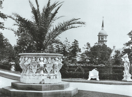 At the same estate, this gorgeous wellhead shows the skill and dedication that went into building these estates. At the same estate, this gorgeous wellhead shows the skill and dedication that went into building these estates.