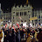 Fehér Csaba fotóján_a Parlament előtt.jpg