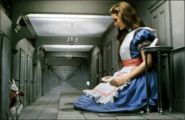 8- Síndrome de Alice no país das maravilhas 8- Síndrome de Alice no país das maravilhas