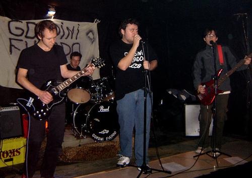 [Banda%25204%255B12%255D.jpg]
