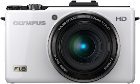 Olympus-XZ-1-White_terapixel.jpg