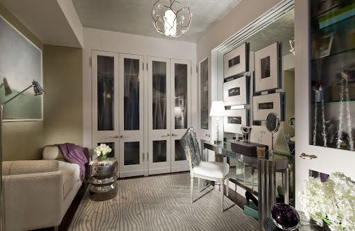 Another great use of pattern -- here on a rug. (Cayley Barrett Associates, LTD)