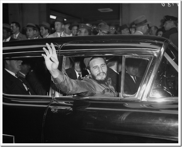 fidel-castro-waves-crowds-new-york-city-1959 fidel-castro-waves-crowds-new-york-city-1959