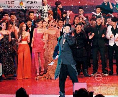 林峯於本月八日舉行的《十大勁歌金曲頒獎典禮》上，憑〈Chok〉一曲獲得「金曲金獎」，即引來全城投訴聲不絕。