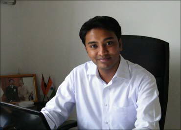 Image Dimension: 370x266 :: World's youngest CEO Suhas Gopinath World's youngest CEO Suhas Gopinath