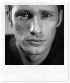 Alexander Skarsgard Keletre tart