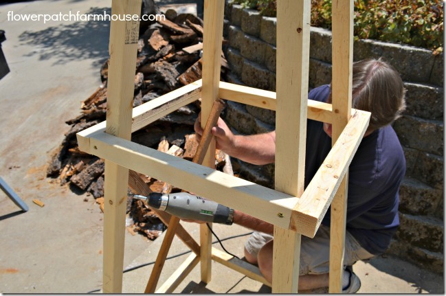 Backwoods Cottage: Make an Easy Obelisk 2