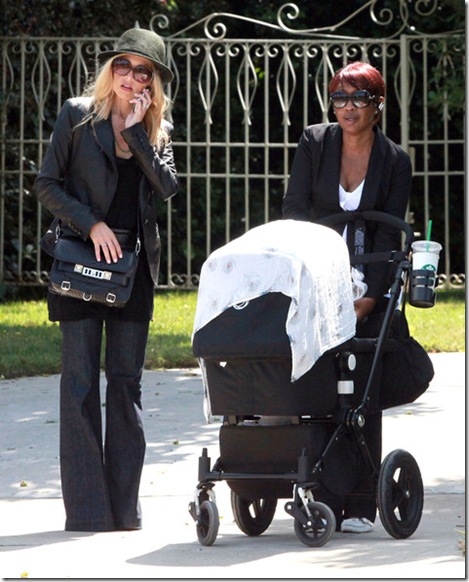 Rachel Zoe Rachel Zoe Son Skyler Walking Home j3durkvcLX3l