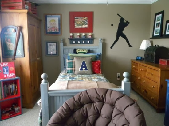 baseball-inspired-boys-room-554x415