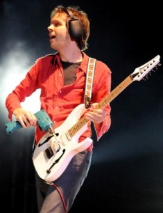 [paul_gilbert%255B5%255D.jpg]