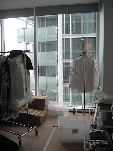 Also off the main hallway is a
guest bedroom. Looks like a few garment racks got out of the dining room.