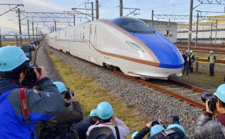 [Shinkansen%2520E7%25202%255B9%255D.jpg]