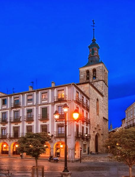 plaza1.jpg Plaza1