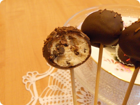 chocolate chip cookie dough truffels (18) chocolate chip cookie dough truffels (18)