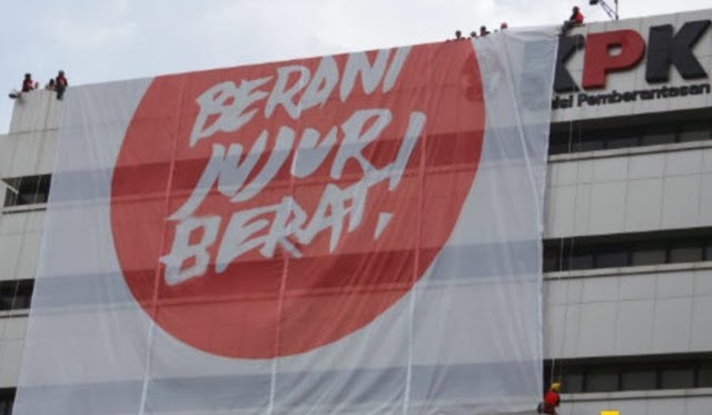 [kpk%2520berani%2520jujur%2520berat%255B5%255D.jpg]