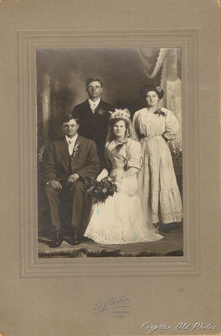 Wedding group Cambridge MN 1914 or 1907 Duluth
