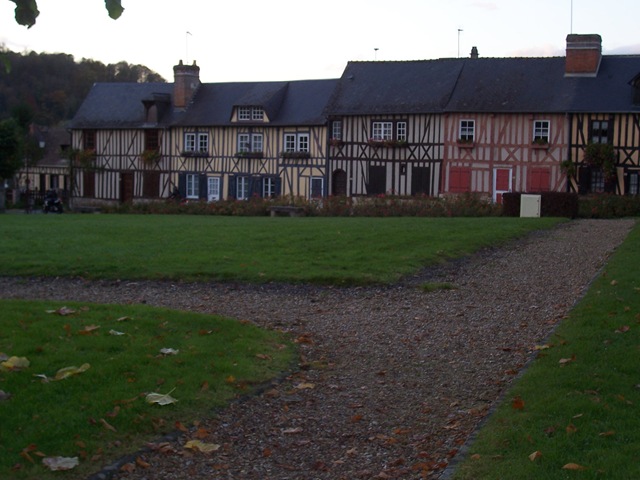 [2011.11.01022maisonscolombages3.jpg]