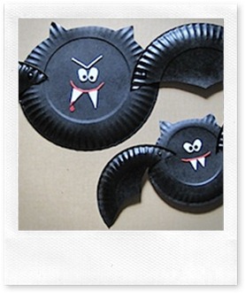 2-paper-plate-vampire-bats-370x209 2-paper-plate-vampire-bats-370x209