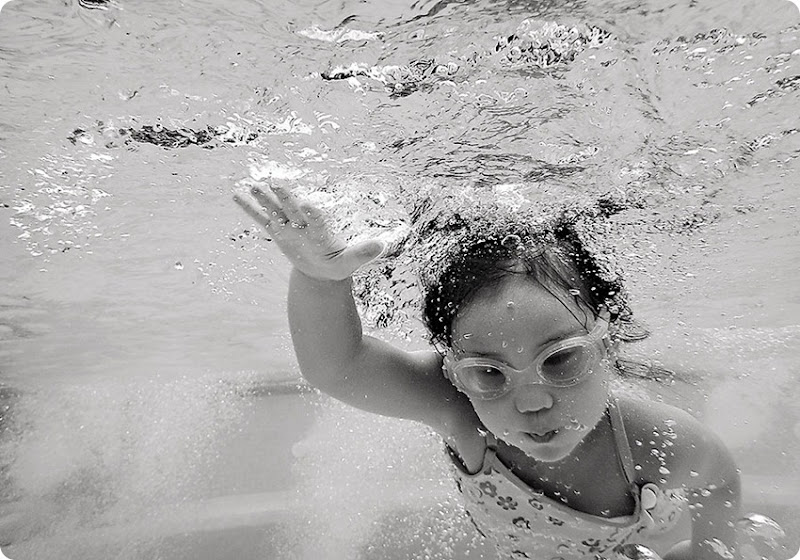 Zoe-swimming3bw