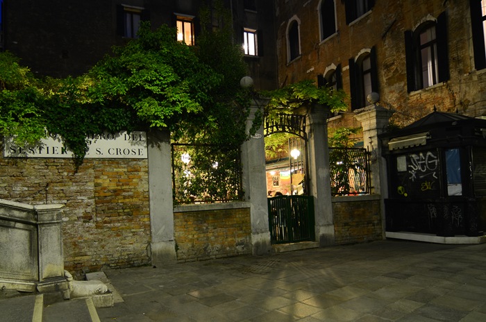 [Dinner%2520restaurant%255B2%255D.jpg]