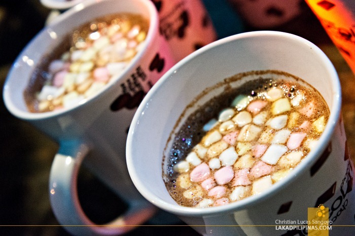 Tsokolate at Baguio City's Choco-Late de Batirol 