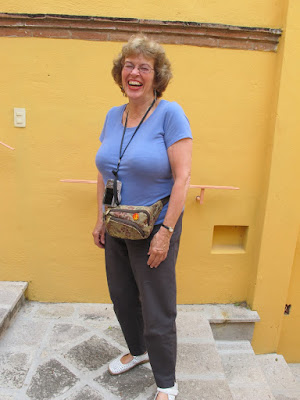 Carole in contrasting colors