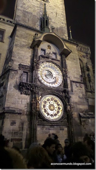Praga. Plaza Ciudad Vieja.Torre Reloj - 20141216_165508
