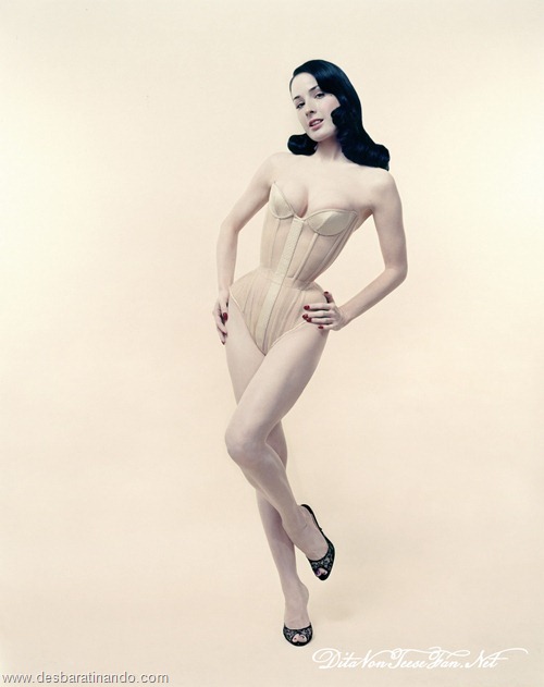 dita von teese linda sensual sexy sedutora desbaratinando (31)