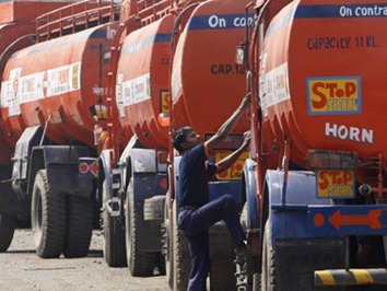 Petrol price hike 3.14 rs per liter agian in world