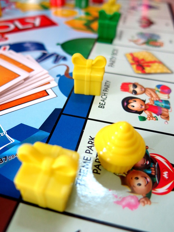  Monopoly Junior Party -Packaging May Vary : Toys & Games