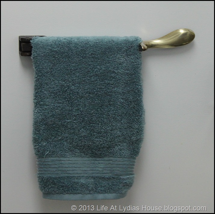 towel bar 2
