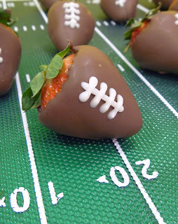 What's more American than Super Bowl Sunday? Perhaps it's the proliferation of Super Bowl snacks! Try making one or more of these 28 Super Bowl Snacks and Festive Party Food Ideas and your guests will go wild!