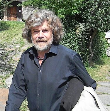 [375px-Reinhold_Messner_at_Juval_%25282012%2529%255B2%255D.jpg]