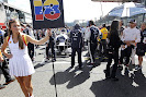Wallpapers 2012 F1 Pit & Grid girls