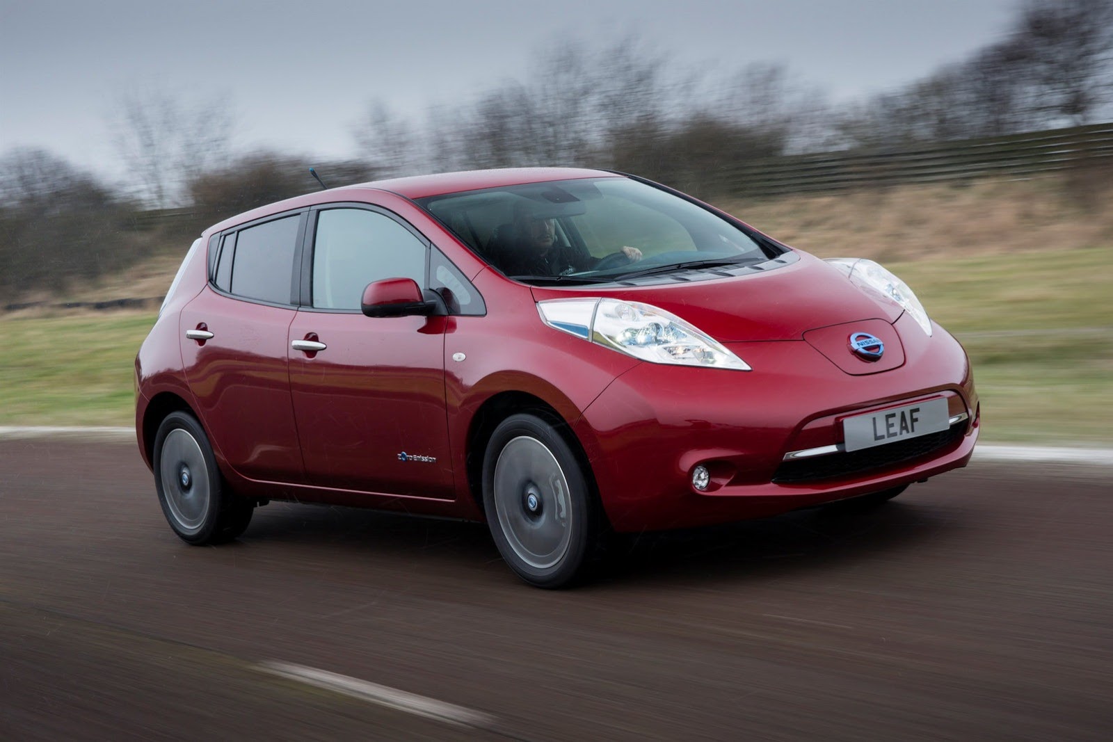 [Nissan-Leaf-EU-9%255B2%255D.jpg]