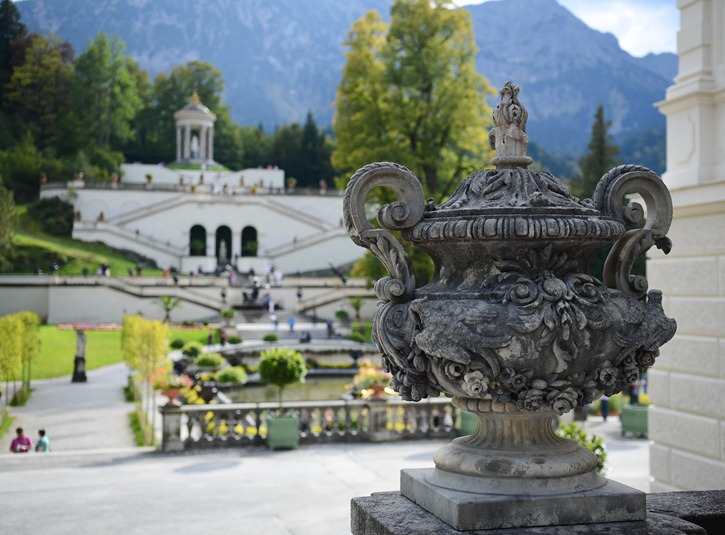[Linderhof245.jpg]