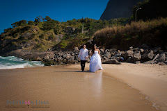 Fotos do evento Trash The Drass Caroline e Gabriel. Foto numero 18 do estudio L&D Producoes, do Rio de Janeiro, RJ. Andressa Lima e equipe fazem fotos de casamento (fotografias de casamentos), fotos de making-of (making of de noiva), fotos de eventos sociais, fotos de casal (ensaios fotograficos de e-session), videos de casamento (filmagem de casamentos), videos de making-of e videos de eventos sociais. Fotojornalismo e videojornalismo no Rio de Janeiro, RJ. fotos casamento rio de janeiro fotografias casal rj foto eventos noiva ensaio fotografico galeria noivas fotografo evento casar retrato fotografía modelos casamentos fotografos albuns fotografia para casais bolo vestido
