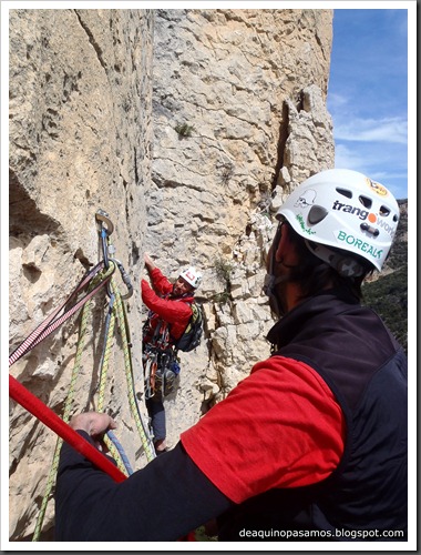 Via CADE 550m 6c (V  A0 Oblig) (Pared de Aragon, Mont-Rebei) (Victor) 0038