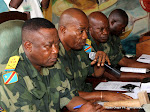 Les juges militaires membres de la Cour militaire ce 9/05/2011 à Kinshasa, lors du procès Chebeya à la prison centrale de Makala. Radio Okapi/ Ph. John Bompengo