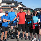 8 runners & 1 cyclist all set for Daves route.  (Kevin hadnt arrived yet and Susie was taking the photo)