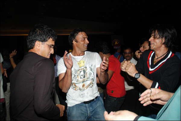 Cricket players partying with Bollywood stars...