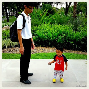 พู่กันสนุกสนานพ่อพาเดินที่สวนจตุจักร