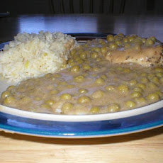 Solo Chicken Breast in Peas and Buttermilk Gravy