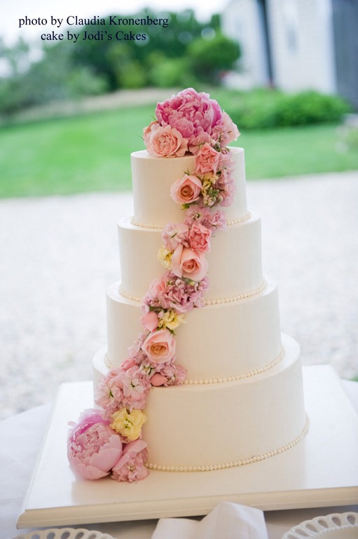 [islandweddingcake-soiree-floral7.jpg]