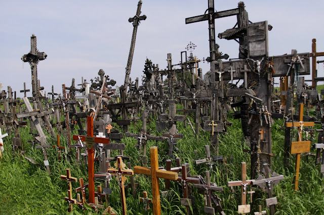 La Colina de las Cruces, Lituania