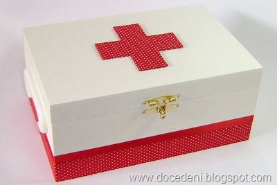 [caixa-remedio_1%255B6%255D.jpg]